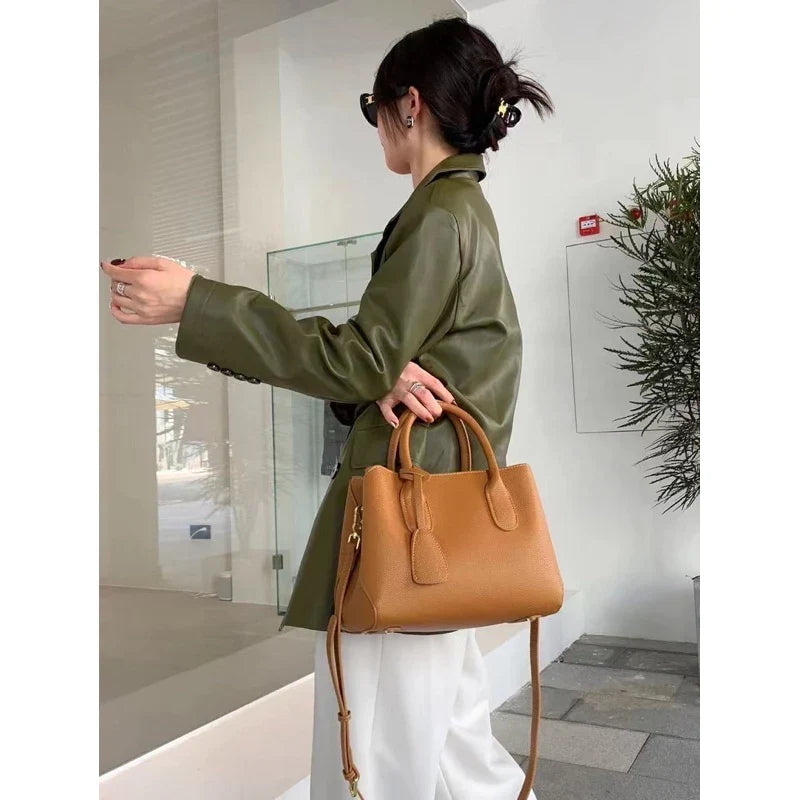 Bolso de Mujer Mediano Estructurado con 3 Divisiones y Correa Transversal Modelo Lorraine